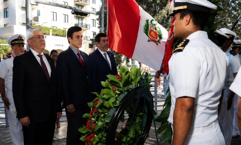 Canciller Carlos Espá rinde homenaje a Miguel Grau en Miami