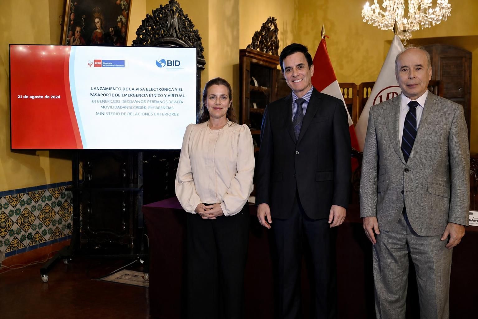 Canciller lanzó oficialmente la visa electrónica y el pasaporte de emergencia