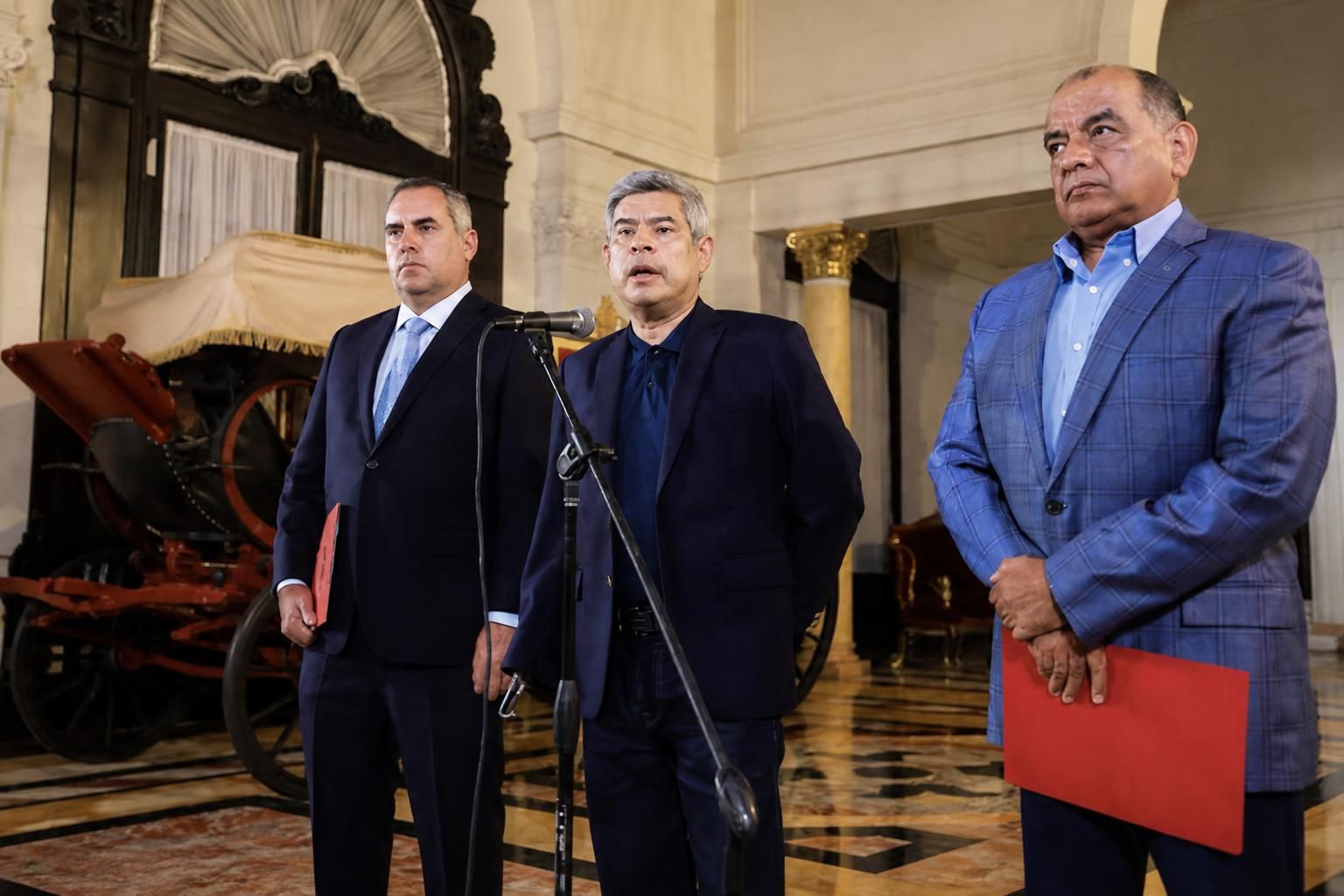 Gobierno de Fujimori refuerza operativos en Trujillo y anuncia acciones con las Fuerzas Armadas
