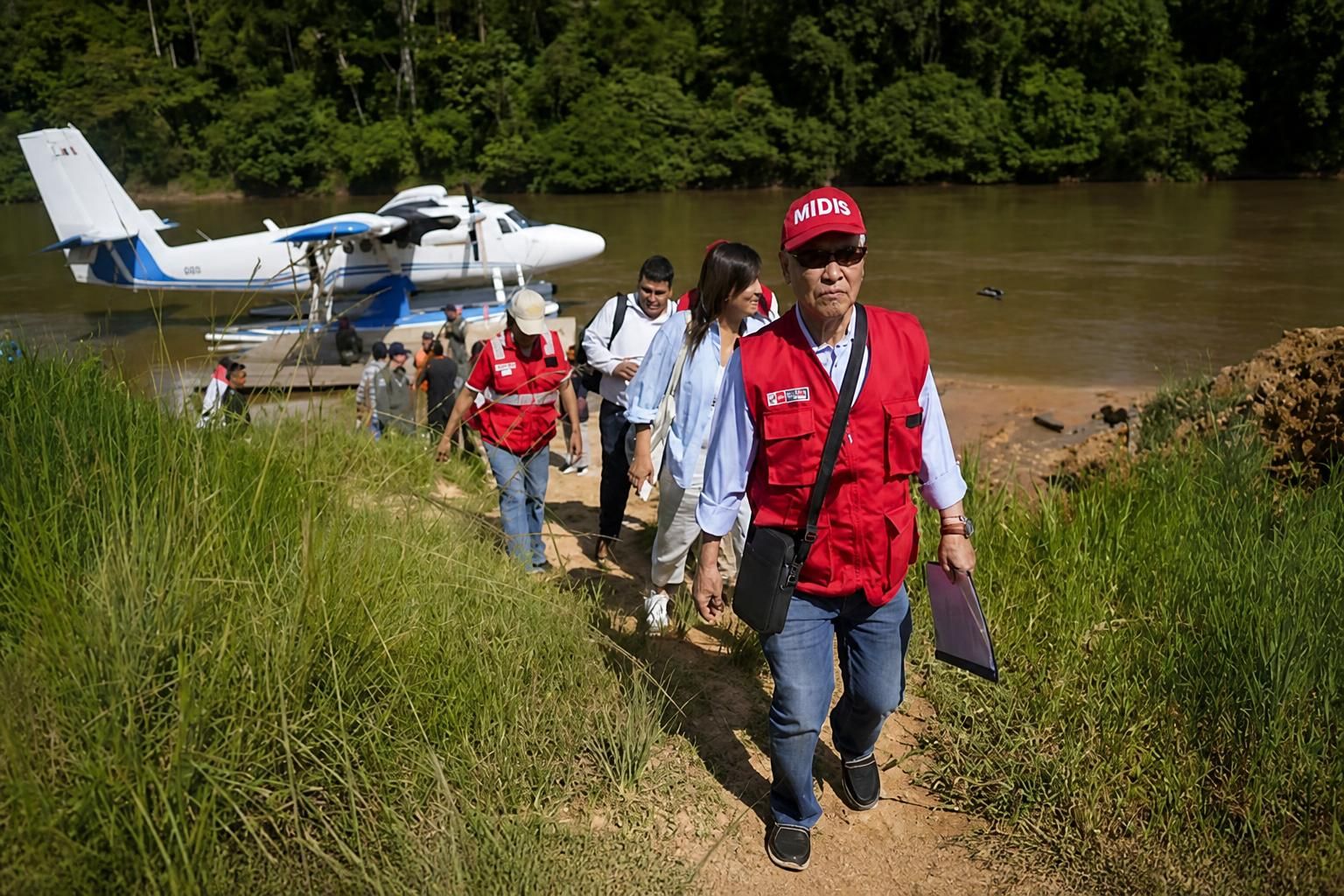 Midis: hidroavión de PIAS aérea lleva atención a más de 600 personas del pueblo Achuar en Loreto