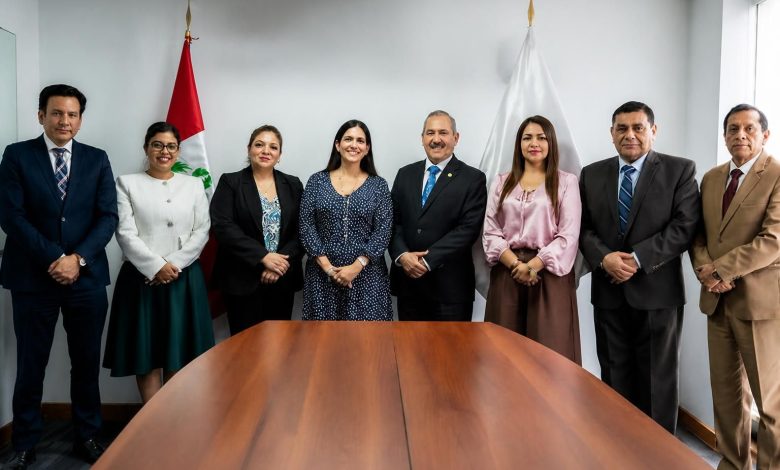 Mincetur y Migraciones coordinan acciones para mejorar la experiencia de turistas que llegan al Perú