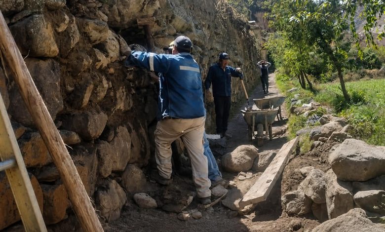 Ministerio de Cultura restaura segmento de muro inka colapsado por lluvias en Ollantaytambo
