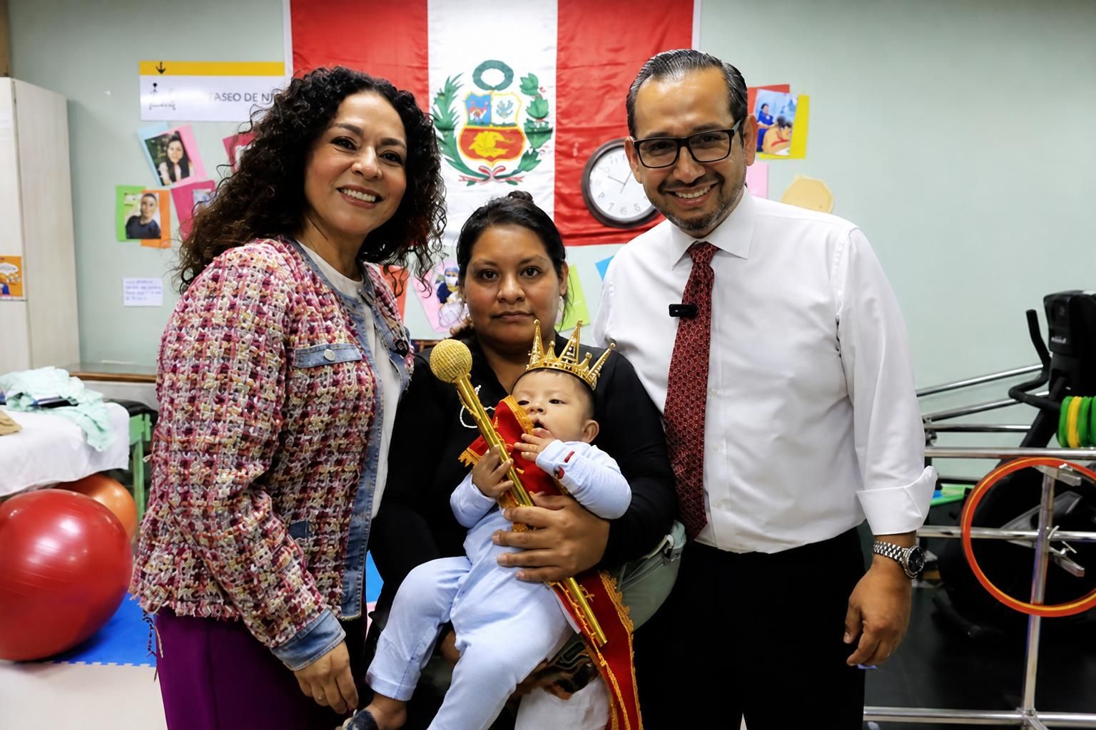 Ministro Dyer premia a «Bebés Mamoncitos 2026» y destaca la lactancia materna como mejor alimento