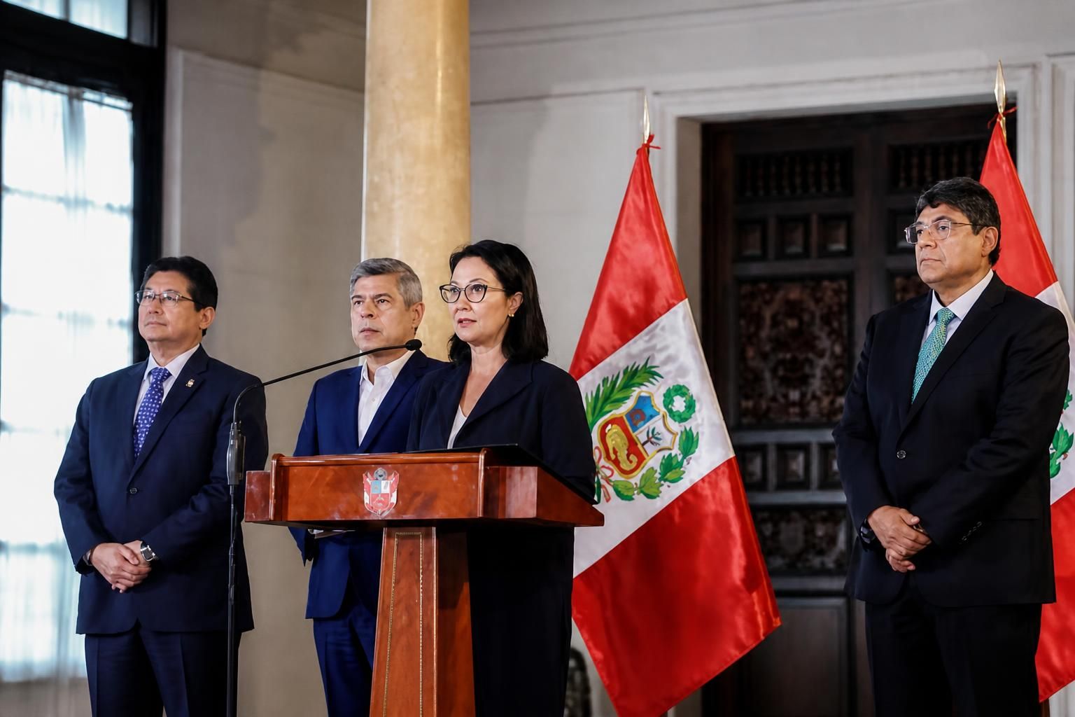 Presidenta Keiko Fujimori anuncia subsidio focalizado a transportistas por alza de combustibles