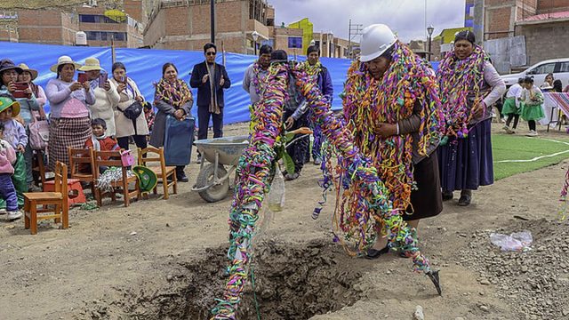 MUNICIPALIDAD DE ANTAUTA INICIA CONSTRUCCIÓN Integral de la I.E.I. N.° 70492