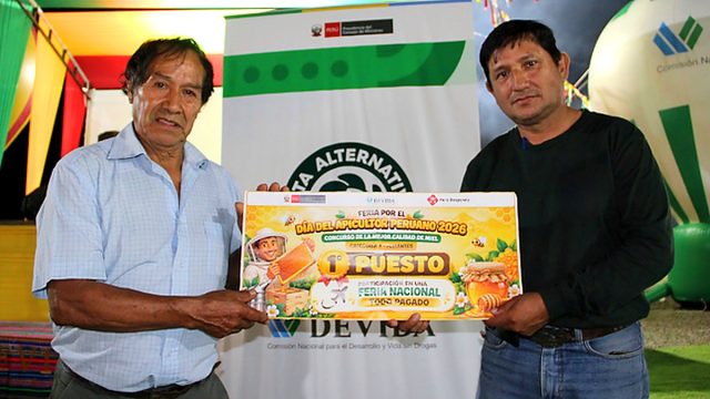 Cusco: Productores de Echarati destacan con miel de calidad en concurso por el Día del Apicultor Peruano