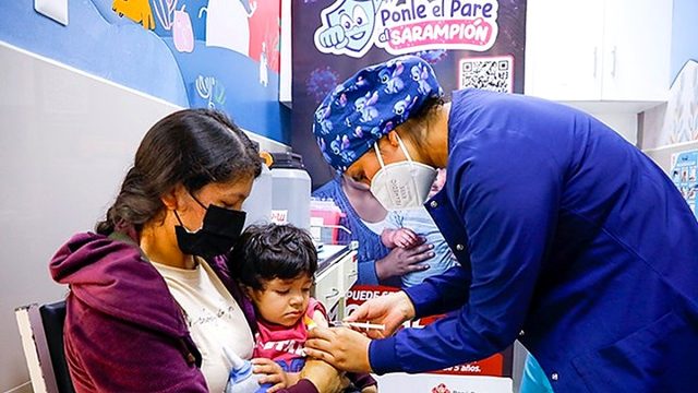 Ministerio de Salud refuerza vacunación contra el sarampión y exhorta a las familias a completar sus vacunas