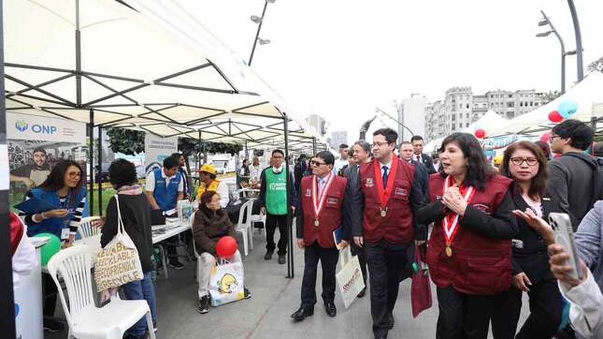 Jueza de Arequipa resuelve proceso y dicta sentencia en poco más de 20 minutos durante feria Llapanchikpaq justicia