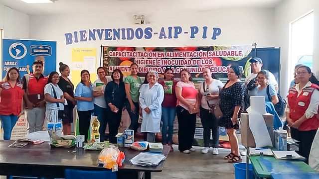 Del colegio al hogar: PAE impulsa una alimentación saludable con madres de familia en Chancay