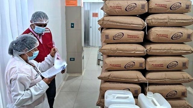 Lima Metropolitana: PAE supervisa de manera inopinada servicio alimentario en planta de Villa El Salvador