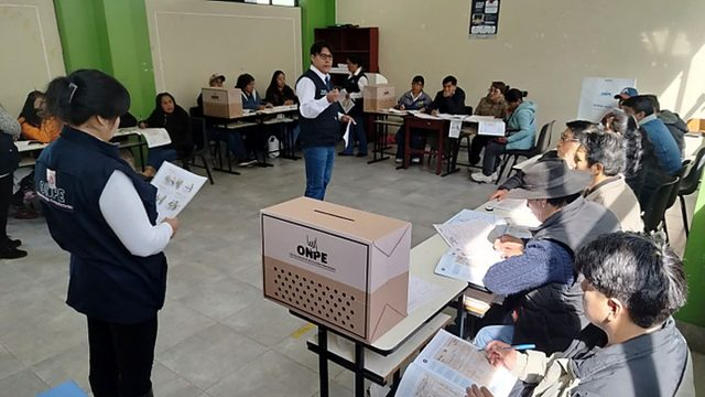 ONPE analiza la selección y participación de miembros de mesa en elecciones regionales y municipales