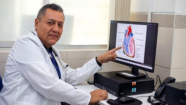 Cuidado con los dolores del pecho, cuello, mandíbula, brazos o espalda que duran más de 20 minutos