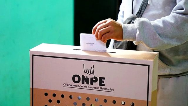 ONPE aprueba padrón para elección de miembro del Pleno del JNE