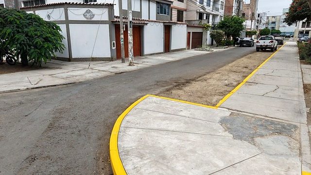SANEAMIENTO BÁSICO. Entregan obra de servicios mejorados de agua potable y alcantarillado en la urbanización Santa Elena