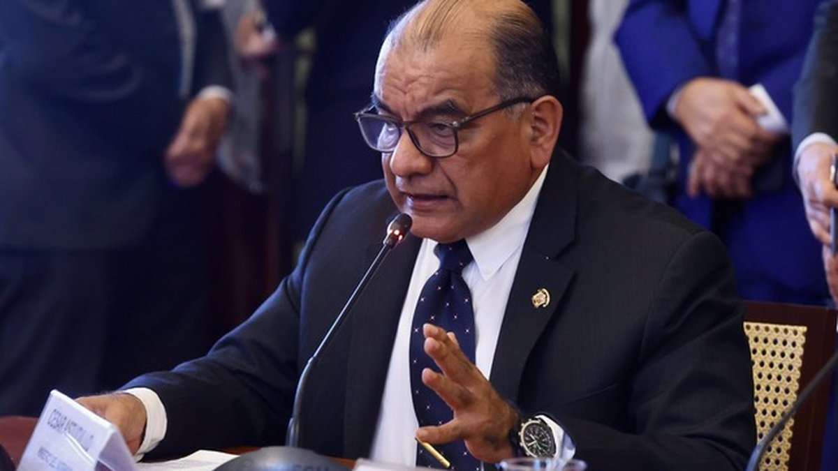 Ministro Astudillo: “Implementaremos tecnología para rastrear a extorsionadores que operan desde aplicaciones móviles”