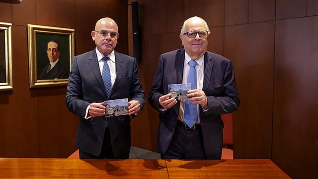 Ministro Álvarez y presidente del BCRP, Julio Velarde, presentaron moneda conmemorativa por el bicentenario del MINJUSDH