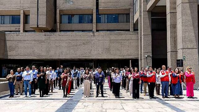 PAE conmemora el Día del Himno Nacional y rinde homenaje con acto de unidad e identidad