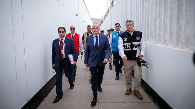 Ministro Álvarez subraya que facultades legislativas agilizarán el traslado de internos y jóvenes infractores de alto riesgo
