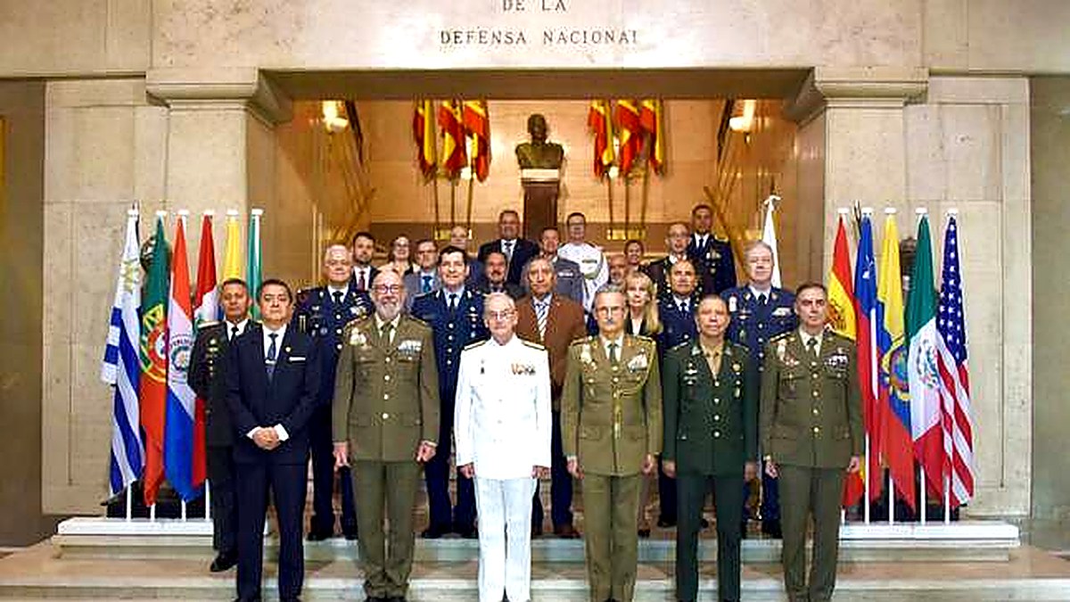 CAEN representa al Perú en la XXVII Conferencia de Directores de Colegios de Defensa Iberoamericanos en España