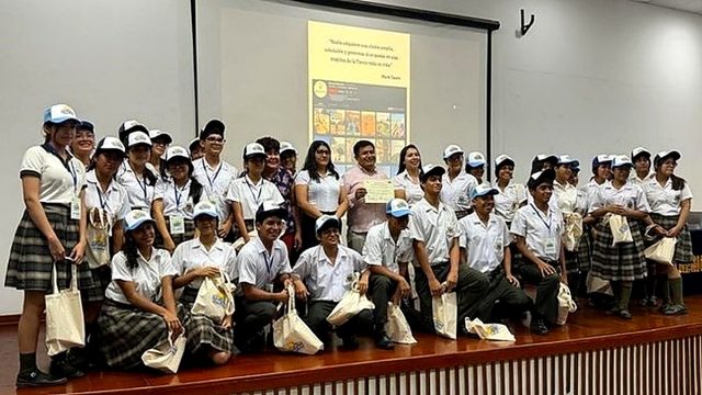 Dircetur Piura premia a escolares que promueven el turismo interno