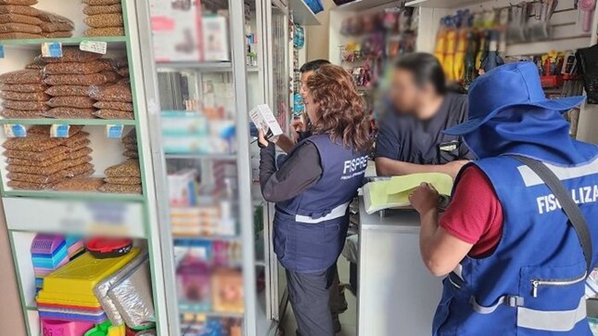 Fiscalía de Prevención del Delito Huamanga interviene veterinarias de San Juan Bautista y verifica venta de alimentos y medicamentos
