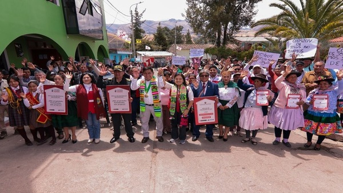 AYACUCHO: COFOPRI entrega 1,144 títulos y formaliza terrenos para colegios, salud y futura comisaría