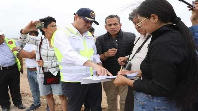 Gobernador Jorge Pérez emplaza al ministro de Economía por retrasar decretos para el fenómeno El Niño y la llegada del Papa