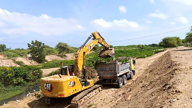 Tumbes: Ministerio de Vivienda protege a más de 5000 pobladores con trabajos de limpieza y descolmatación en quebrada Pedregal