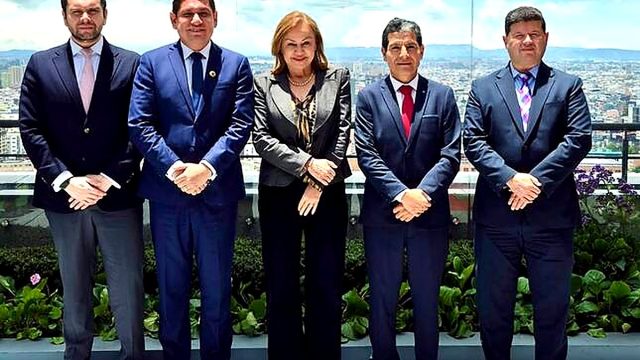 Perú suscribe Declaración de Bogotá para fortalecer la integración eléctrica andina