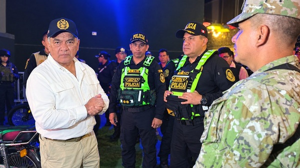 Ministro César Astudillo lideró operativo con despliegue de 540 policías y militares en Lima Norte