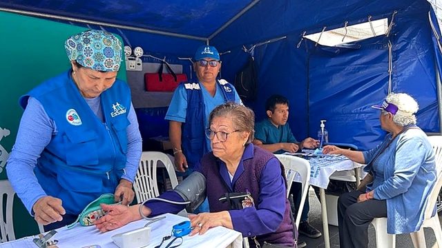 EsSalud atendió a más de 100 fieles durante primer recorrido del Señor de los Milagros
