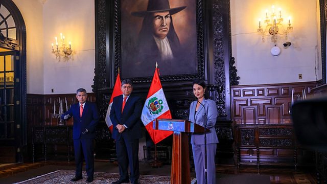 Fujimori inyecta S/ 18 000 millones para frenar crisis climática y económica