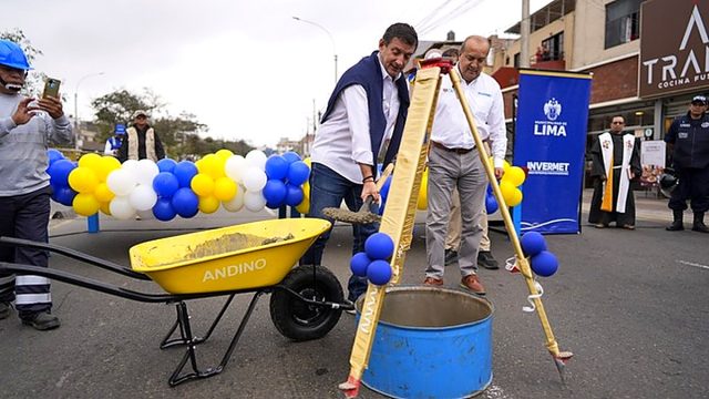 Alcalde Renzo Reggiardo coloca primera piedra e inicia ejecución de la nueva Vía Rápida Canadá