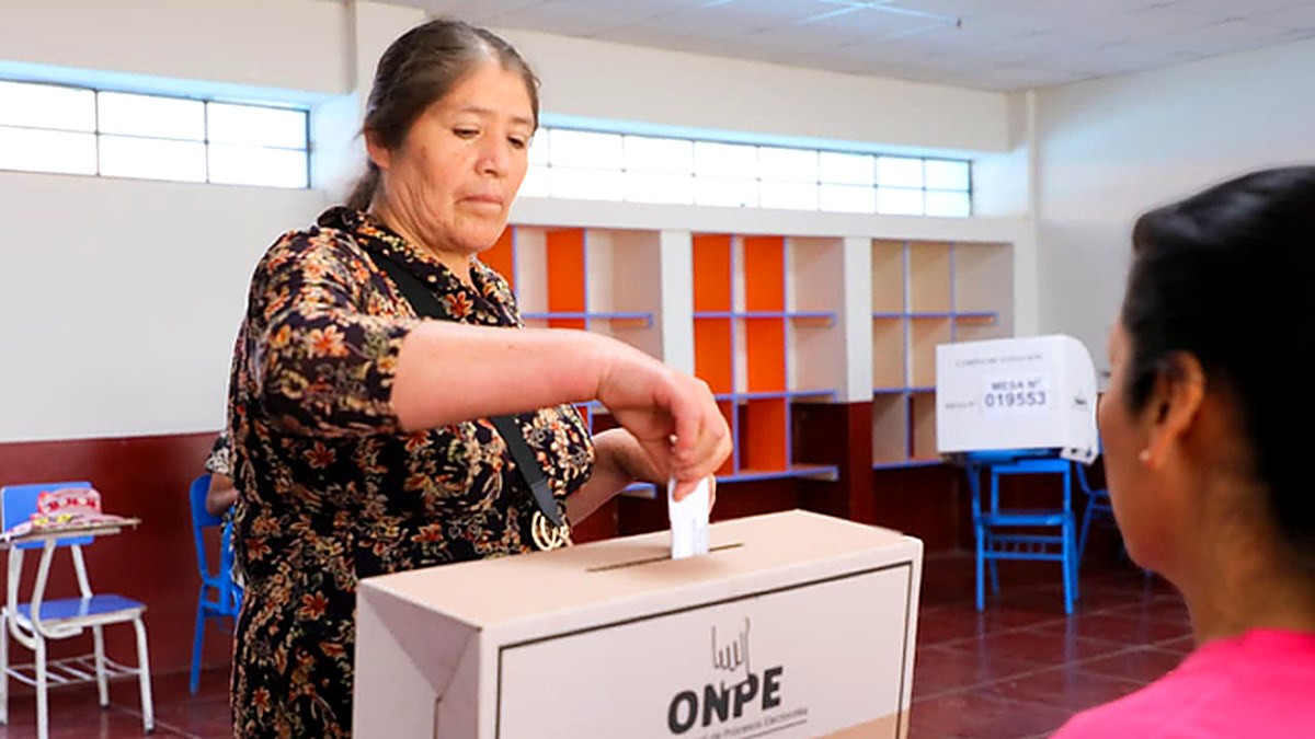 ONPE: Más de 26 millones de ciudadanos eligen hoy sus autoridades regionales y municipales