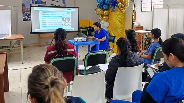 Diris Lima Centro fortalece capacidades de equipos evaluadores para mejorar la atención integral de adolescentes