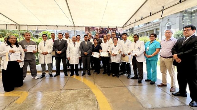 Loayza rinde homenaje a médicos en su día y reafirma vocación de servicio