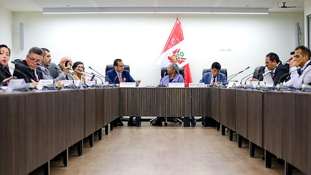 Minsa alerta: 796 distritos en riesgo por El Niño y despliega 5,000 brigadistas