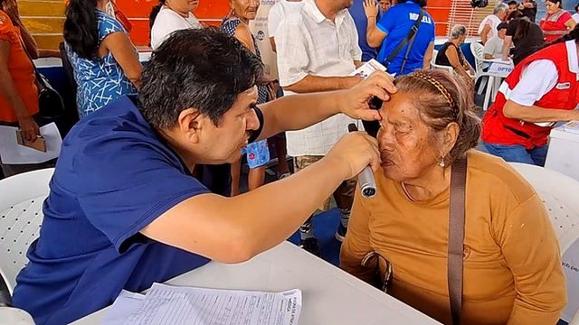 Minsa Móvil lleva atención médica gratuita a Puerto Bermúdez