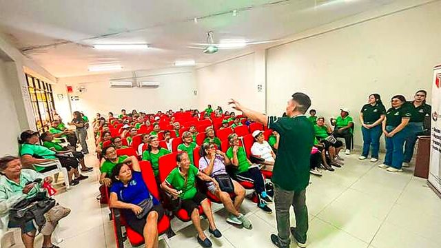 CIAM Tarapoto y la UCV capacitan a adultos mayores sobre sus derechos según la Ley N°30490